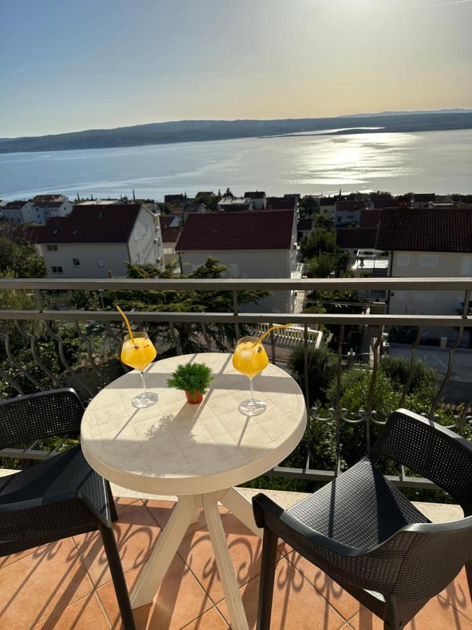 Apartments Badnje Dramalj Bagian luar foto